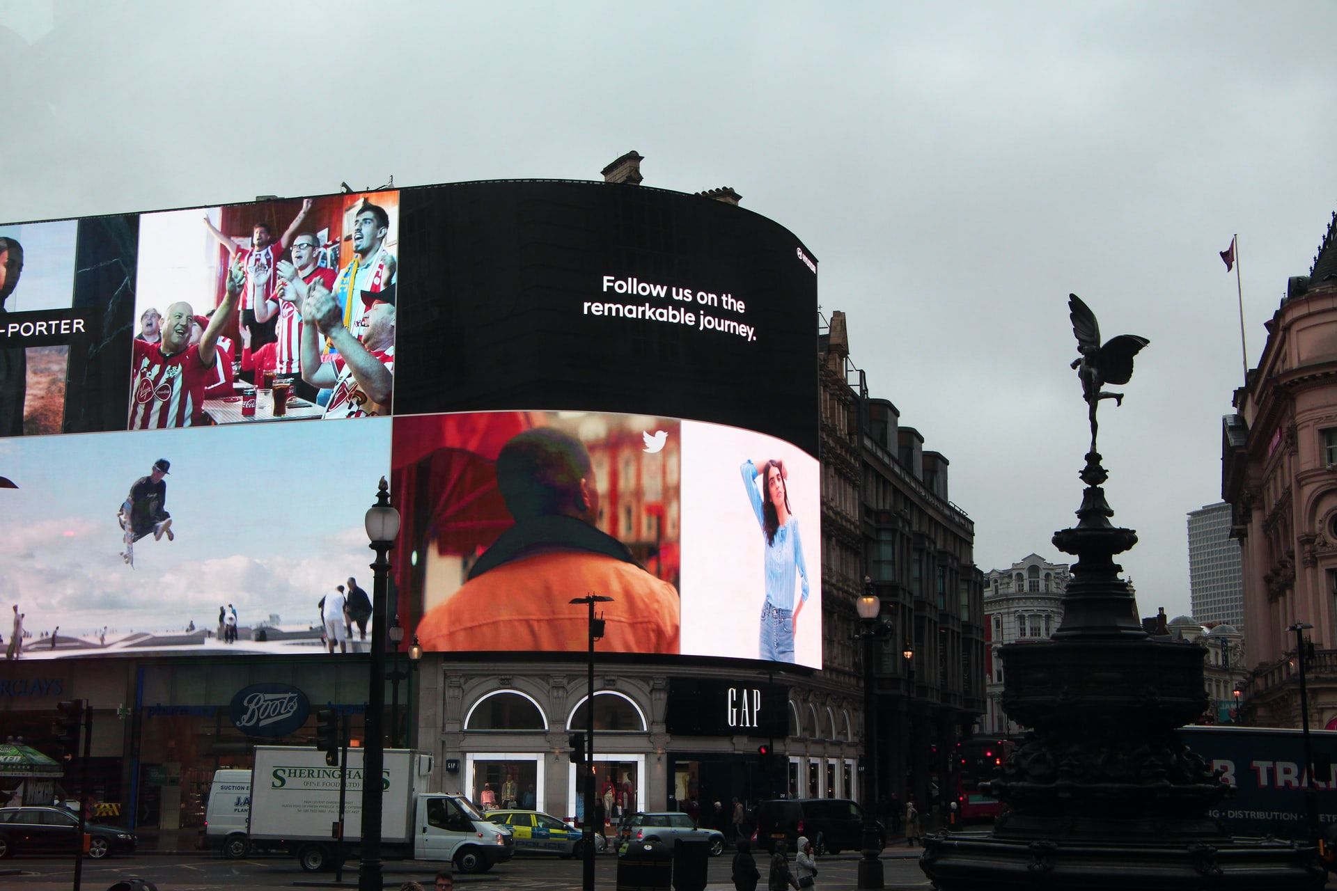 DOOH Advertising Example